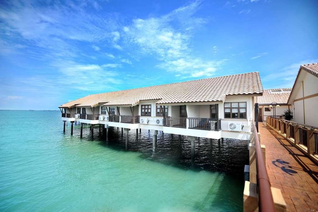 Lexis Port Dickson Hotell Exteriör bild