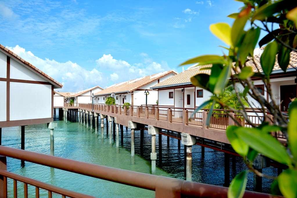 Lexis Port Dickson Hotell Exteriör bild