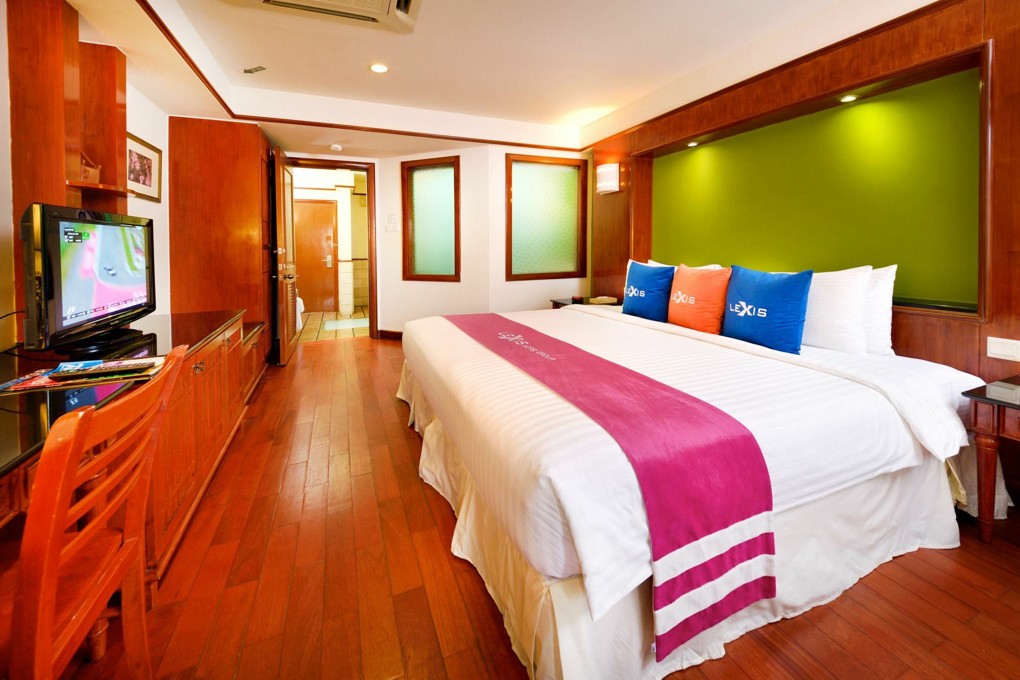 Lexis Port Dickson Hotell Exteriör bild
