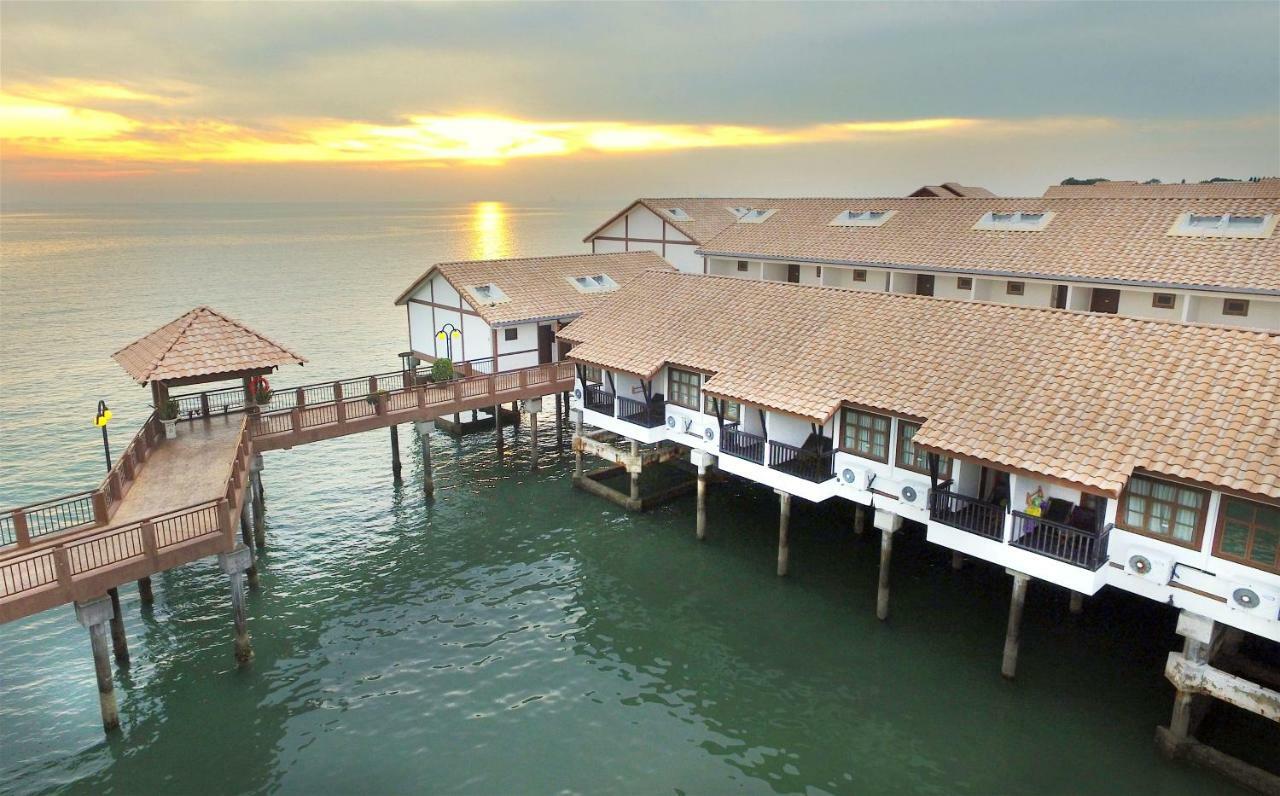 Lexis Port Dickson Hotell Exteriör bild